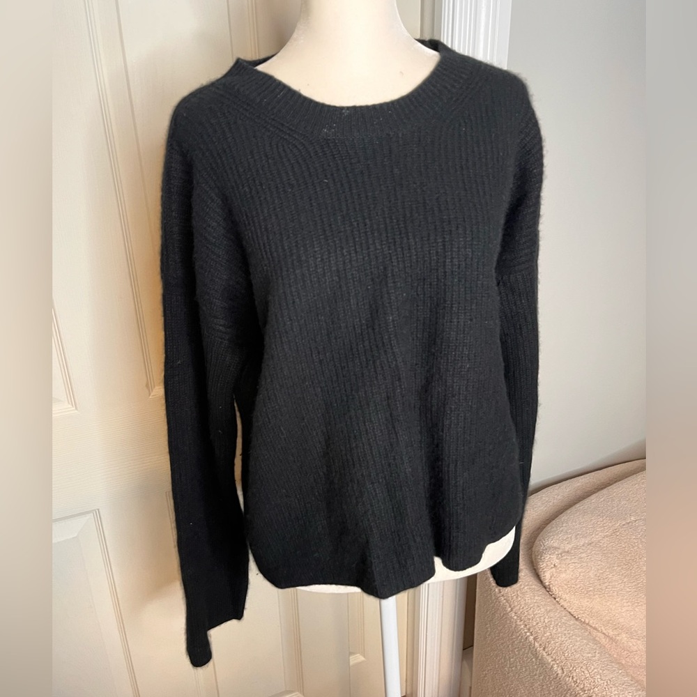 La Ligne New York cashmere sweater size medium - Picture 3 of 9